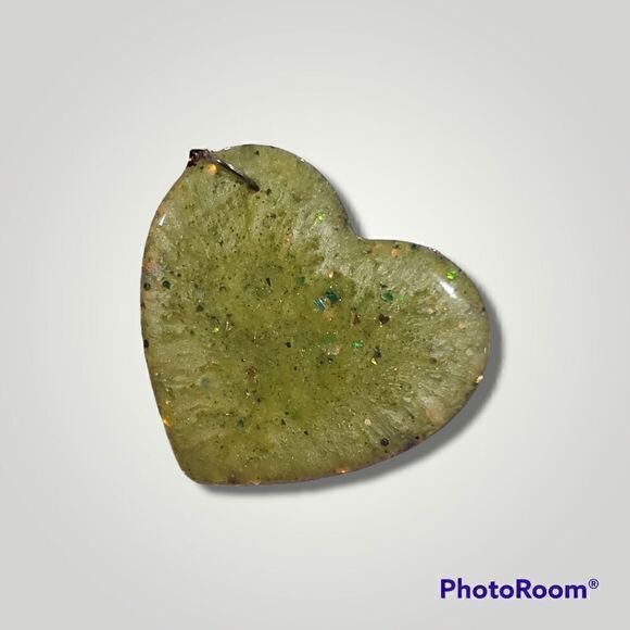 Bella Poarch Yellow Glitter Heart Keychain - Picture 9 of 10